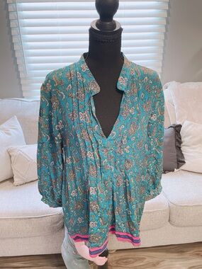 Tolani 100% Silk Blue Floral Blouse Size M
